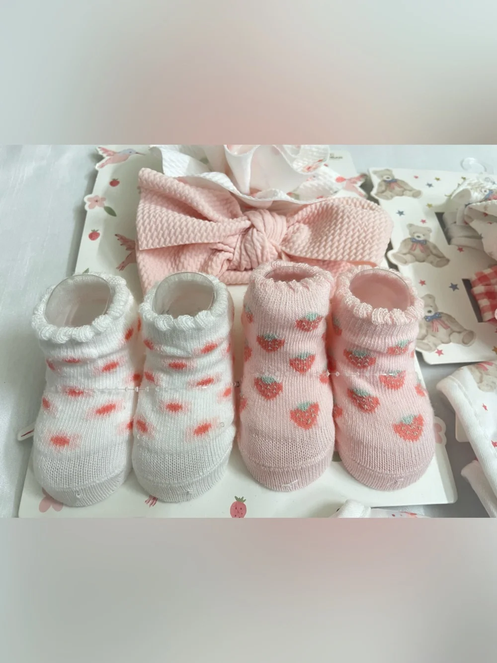 Ava Olivia includes headbands
